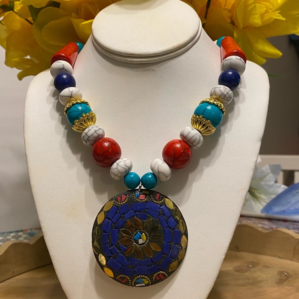 - ALLISON NECKLACE - Picture 10 of 10